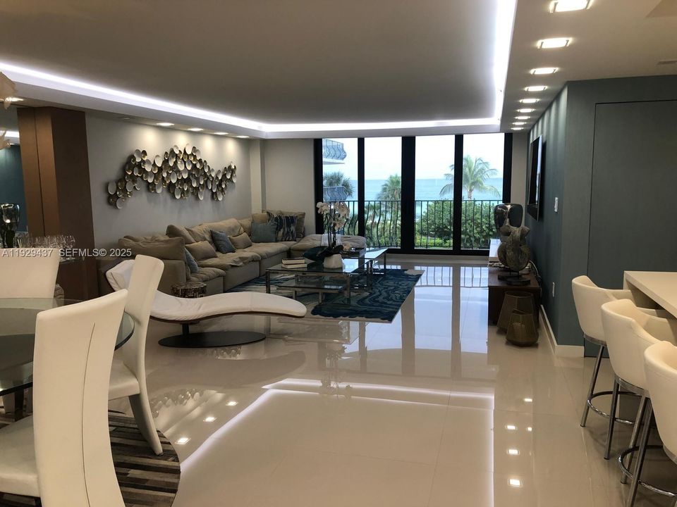 For Rent: $5,800 (2 beds, 2 baths, 1728 Square Feet)