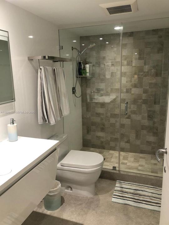 For Rent: $5,800 (2 beds, 2 baths, 1728 Square Feet)