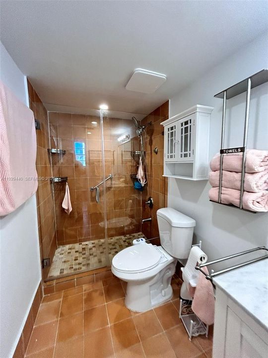 En Venta: $359,900 (3 camas, 2 baños, 1120 Pies cuadrados)