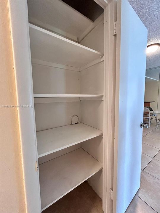 En Venta: $359,900 (3 camas, 2 baños, 1120 Pies cuadrados)