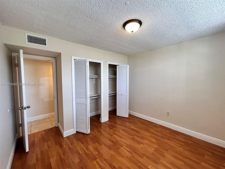 En Venta: $359,900 (3 camas, 2 baños, 1120 Pies cuadrados)