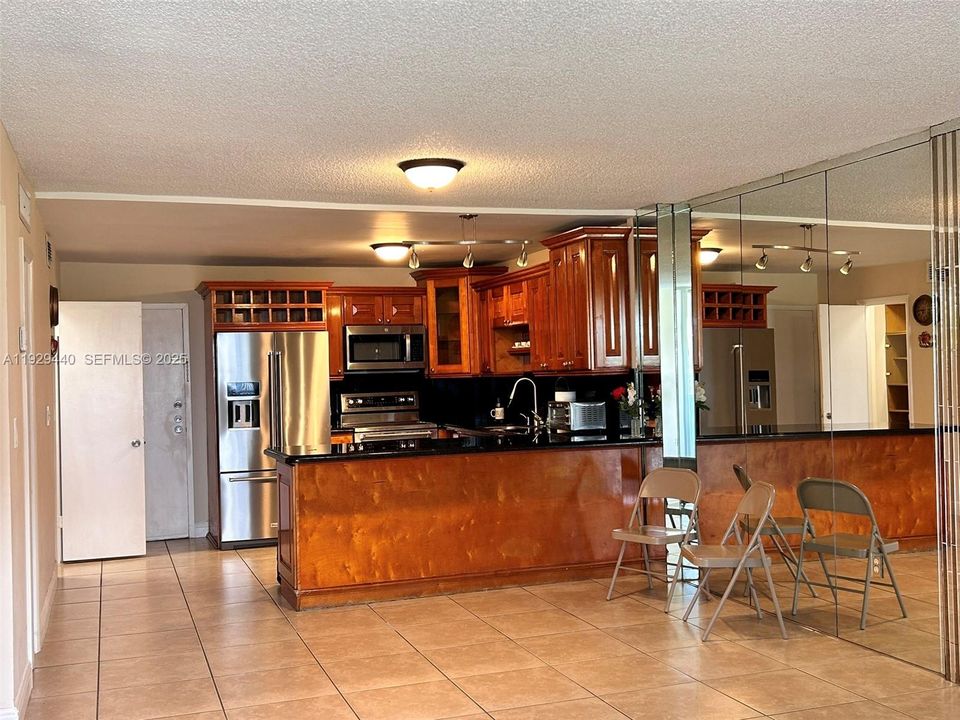 En Venta: $359,900 (3 camas, 2 baños, 1120 Pies cuadrados)