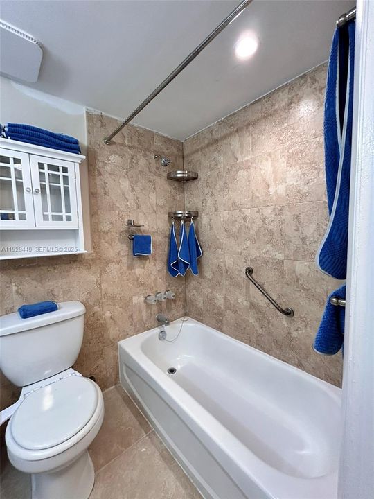 En Venta: $359,900 (3 camas, 2 baños, 1120 Pies cuadrados)