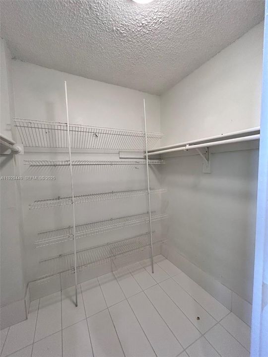 En Venta: $359,900 (3 camas, 2 baños, 1120 Pies cuadrados)