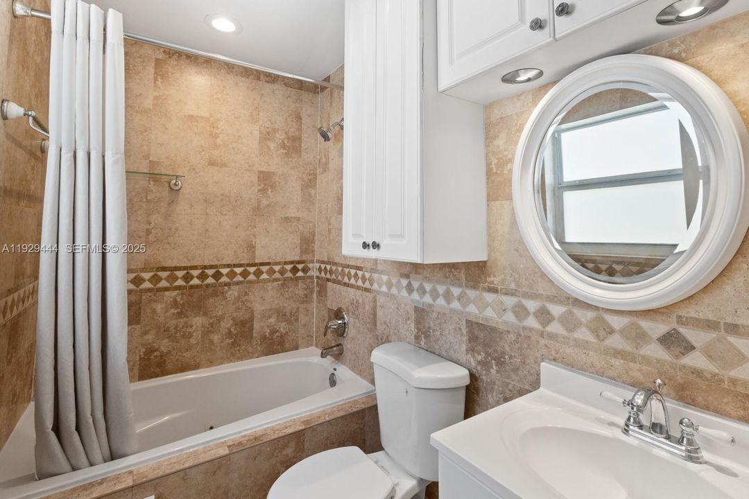 For Rent: $3,500 (3 beds, 2 baths, 1600 Square Feet)