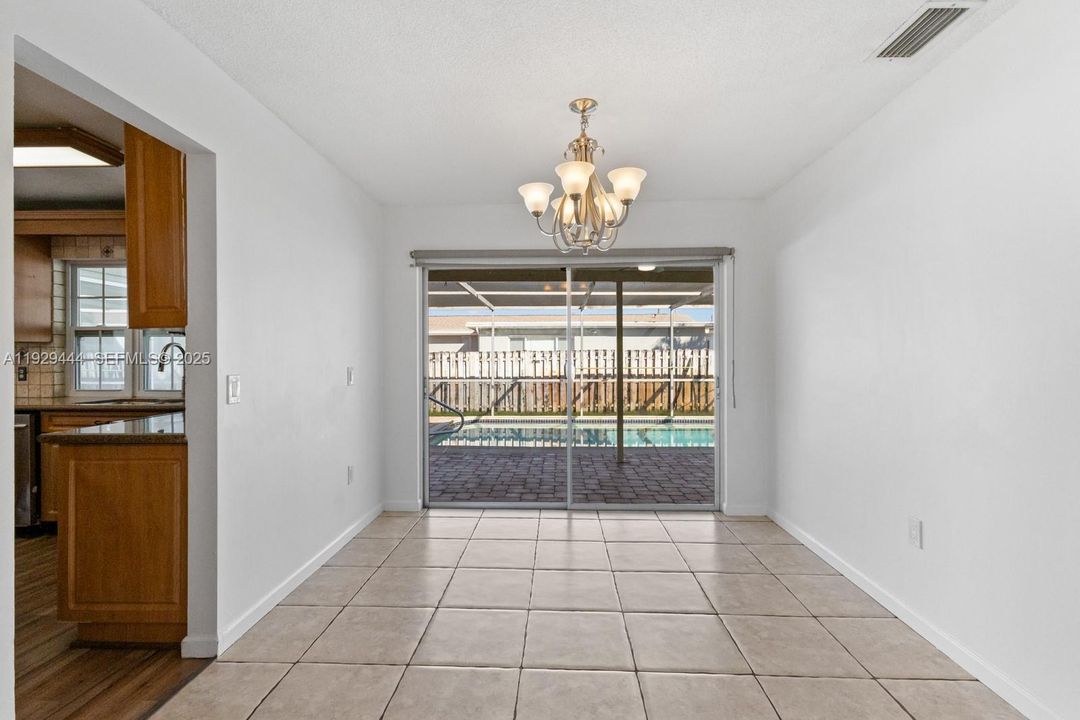 For Rent: $3,500 (3 beds, 2 baths, 1600 Square Feet)