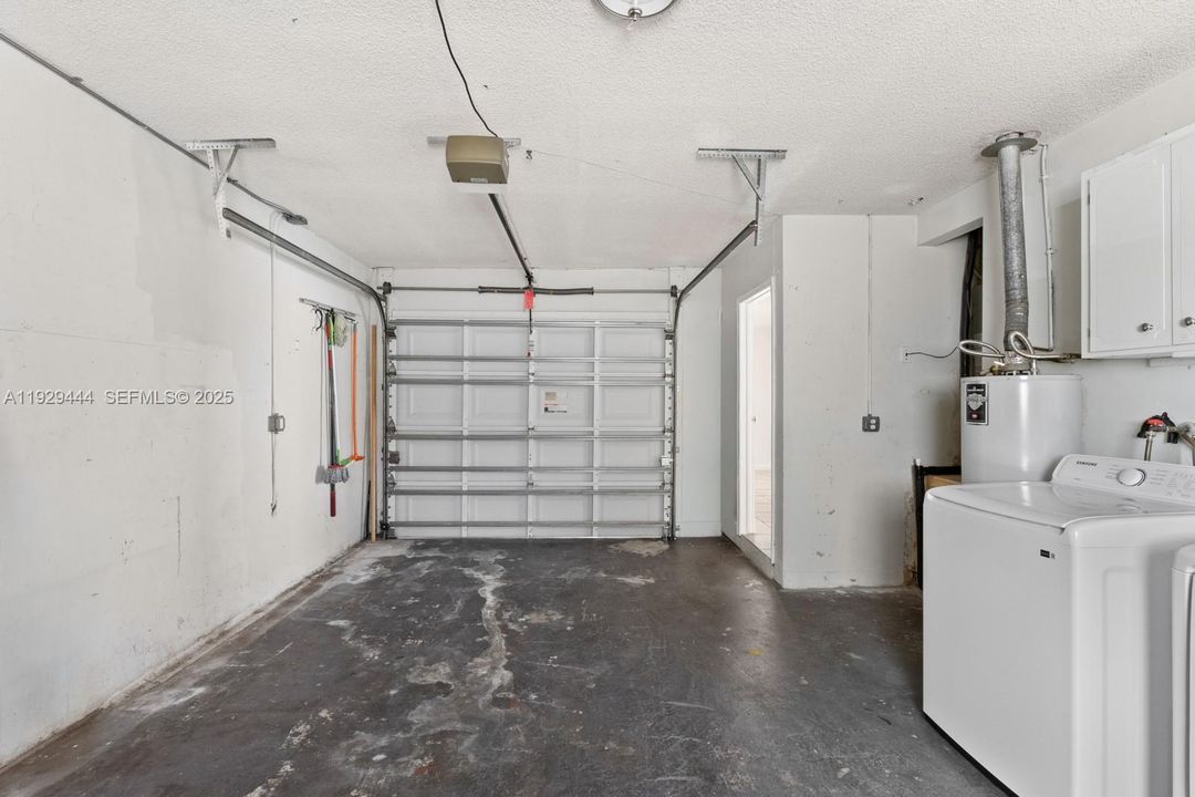 For Rent: $3,500 (3 beds, 2 baths, 1600 Square Feet)