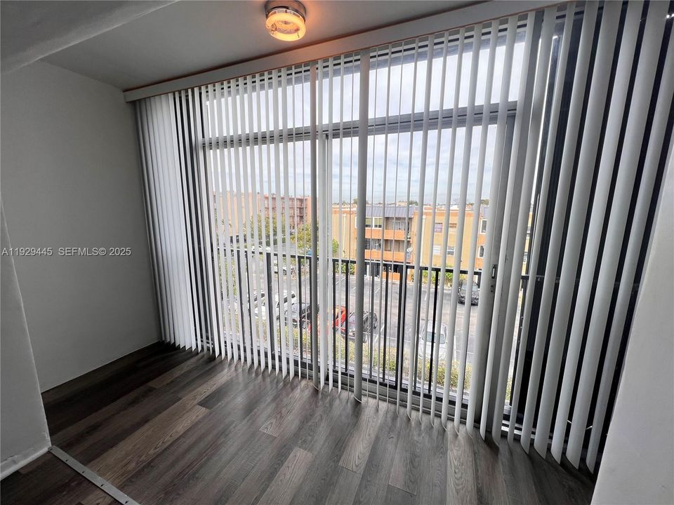 В аренду: $1,800 (1 спален, 1 ванн, 741 Квадратных фут)