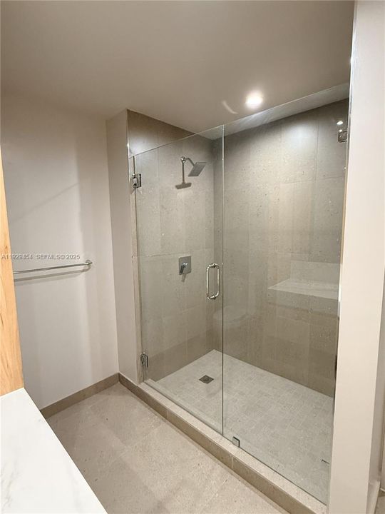 For Sale: $559,900 (1 beds, 1 baths, 630 Square Feet)