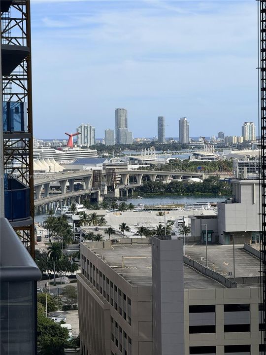 For Sale: $559,900 (1 beds, 1 baths, 630 Square Feet)