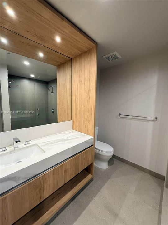 For Sale: $559,900 (1 beds, 1 baths, 630 Square Feet)