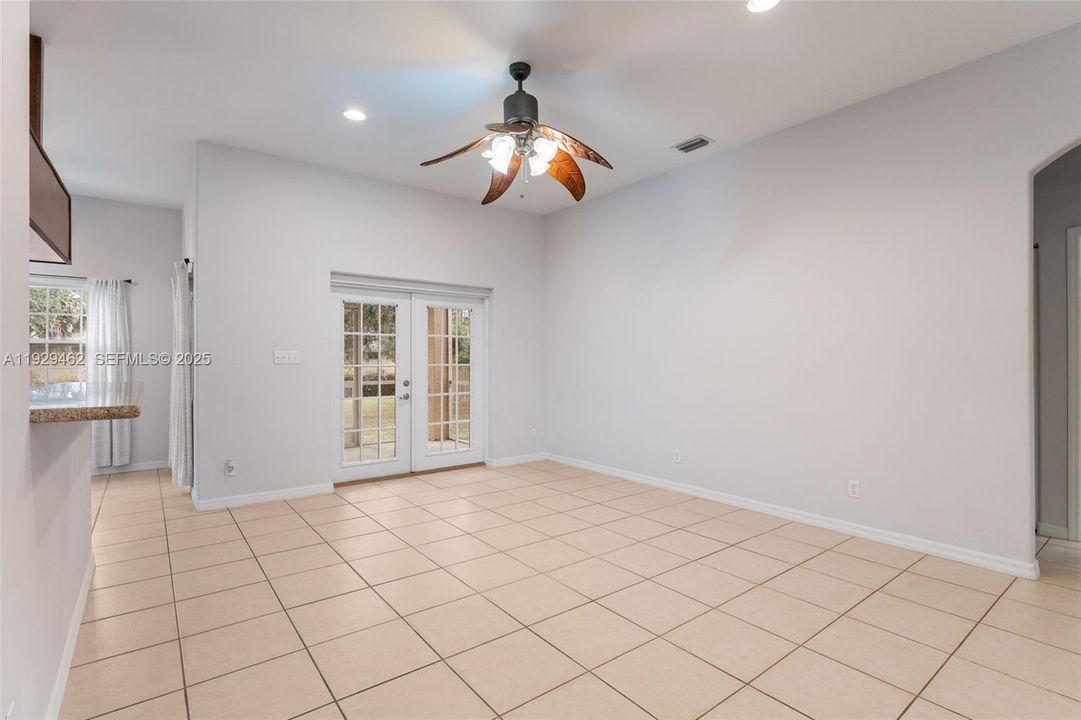 For Sale: $369,000 (3 beds, 2 baths, 1605 Square Feet)