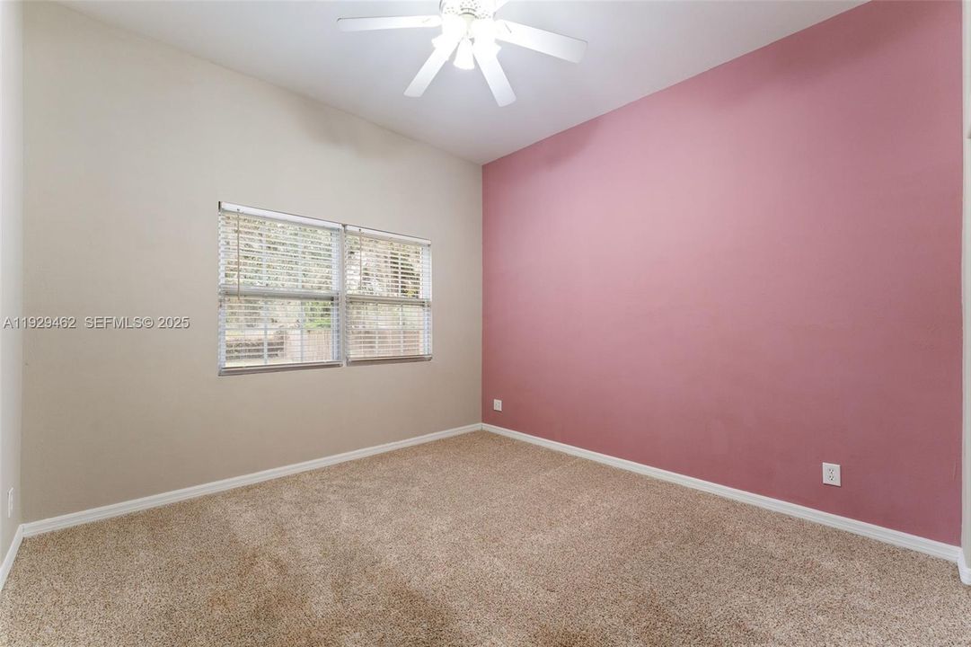 For Sale: $369,000 (3 beds, 2 baths, 1605 Square Feet)