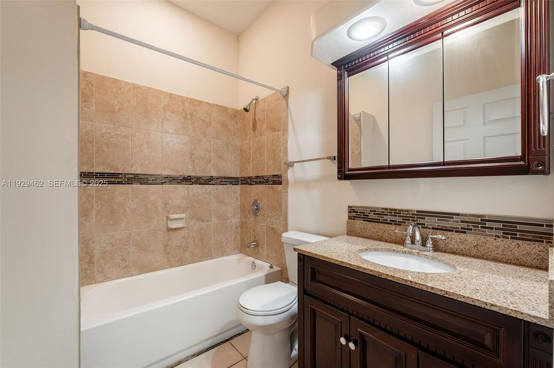 For Sale: $369,000 (3 beds, 2 baths, 1605 Square Feet)