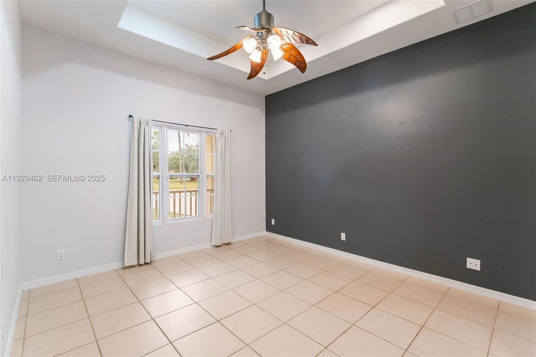 For Sale: $369,000 (3 beds, 2 baths, 1605 Square Feet)