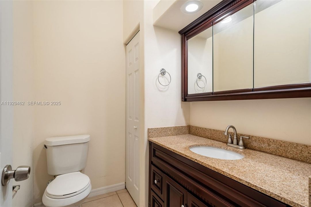 For Sale: $369,000 (3 beds, 2 baths, 1605 Square Feet)