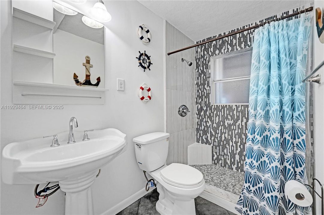 На продажу: $398,000 (3 спален, 1 ванн, 1097 Квадратных фут)