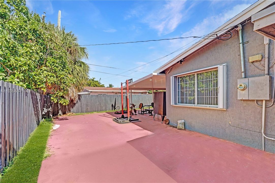 На продажу: $398,000 (3 спален, 1 ванн, 1097 Квадратных фут)