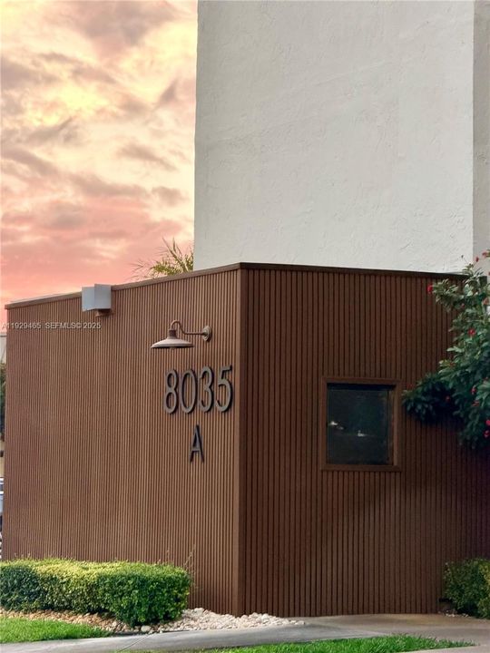 В аренду: $2,430 (2 спален, 2 ванн, 965 Квадратных фут)