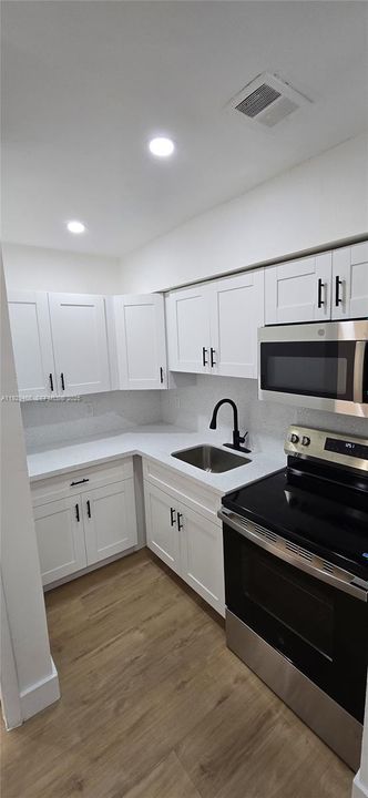 出租: $1,495 (1 贝兹, 1 浴室, 500 平方英尺)