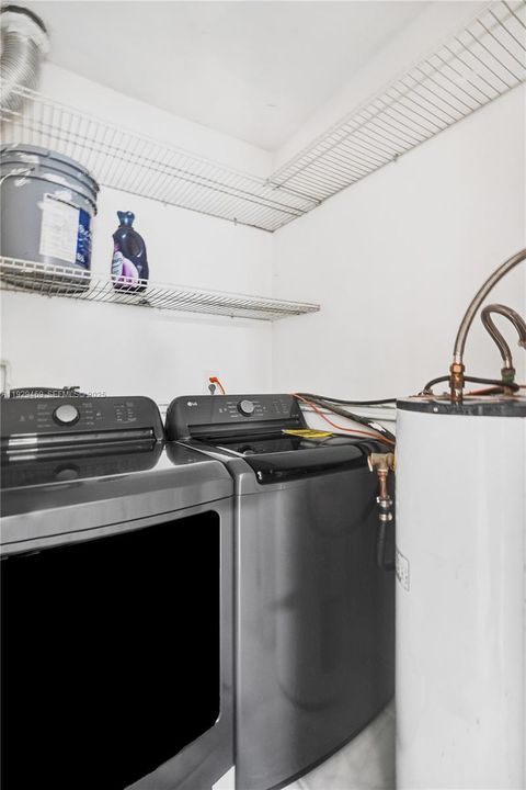 待售: $884,900 (0 贝兹, 0 浴室, 2557 平方英尺)