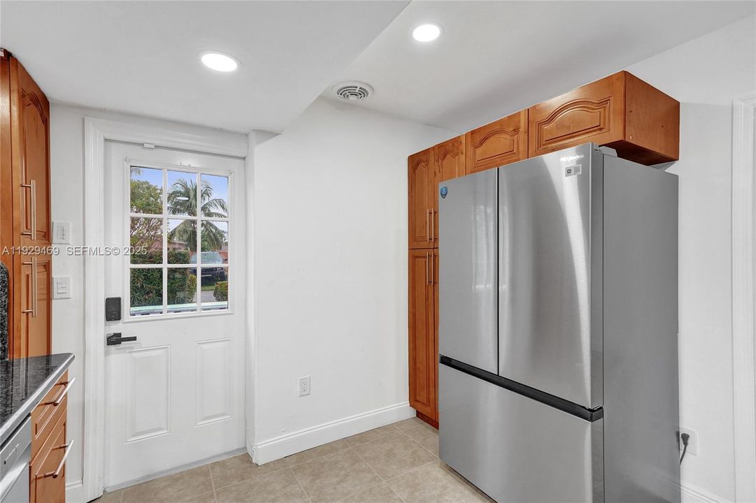 待售: $884,900 (0 贝兹, 0 浴室, 2557 平方英尺)