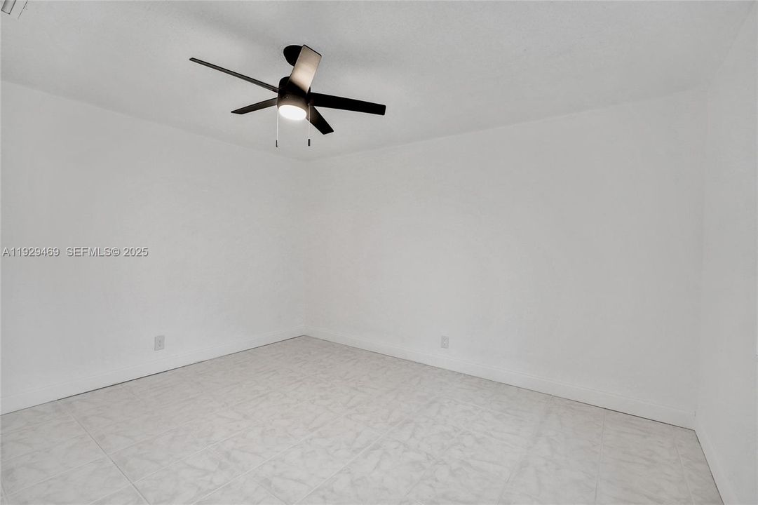 待售: $884,900 (0 贝兹, 0 浴室, 2557 平方英尺)