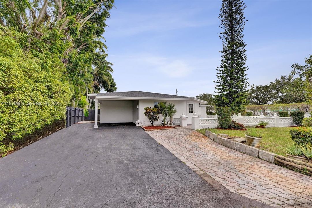 待售: $884,900 (0 贝兹, 0 浴室, 2557 平方英尺)