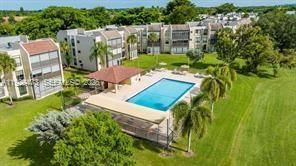 For Rent: $2,200 (2 beds, 2 baths, 1040 Square Feet)