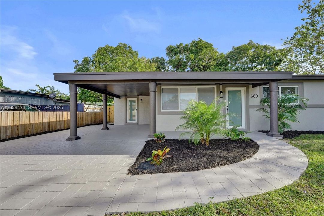 For Sale: $579,900 (4 beds, 3 baths, 1584 Square Feet)