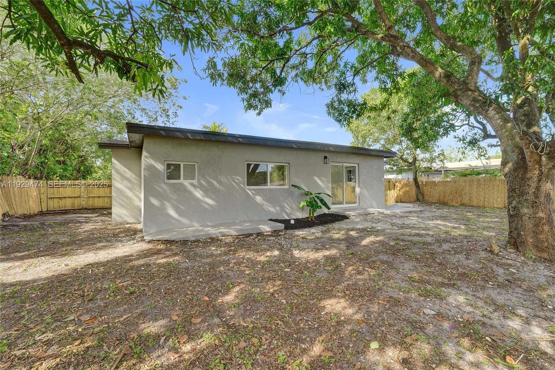 For Sale: $579,900 (4 beds, 3 baths, 1584 Square Feet)