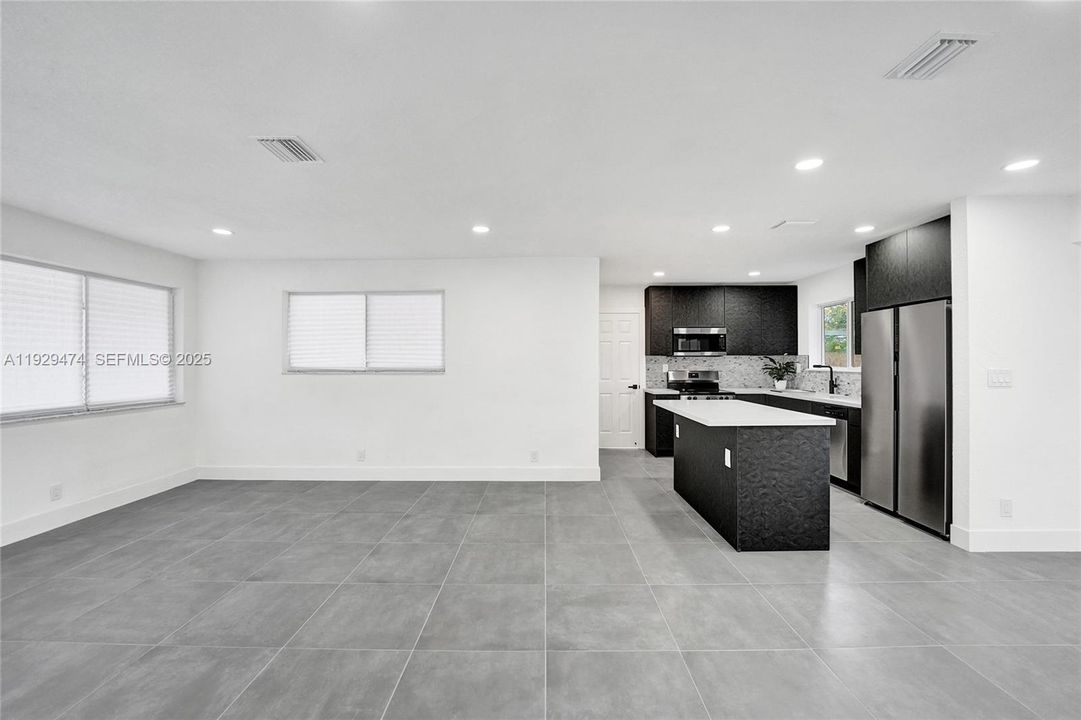 For Sale: $579,900 (4 beds, 3 baths, 1584 Square Feet)