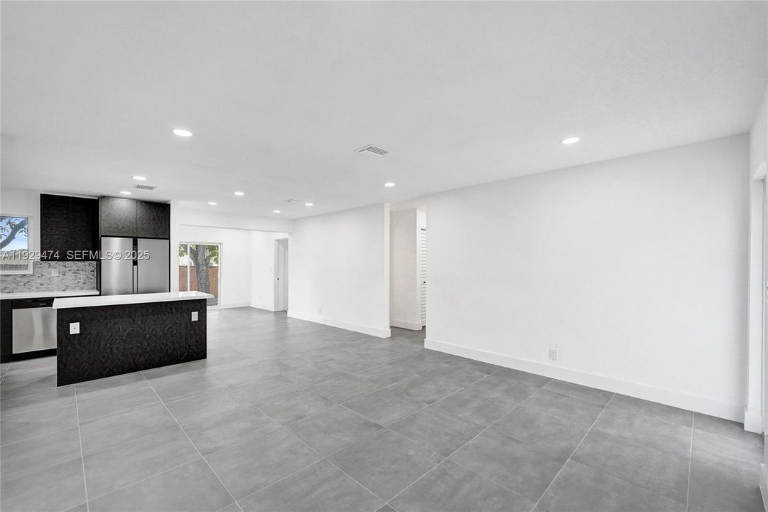 For Sale: $579,900 (4 beds, 3 baths, 1584 Square Feet)