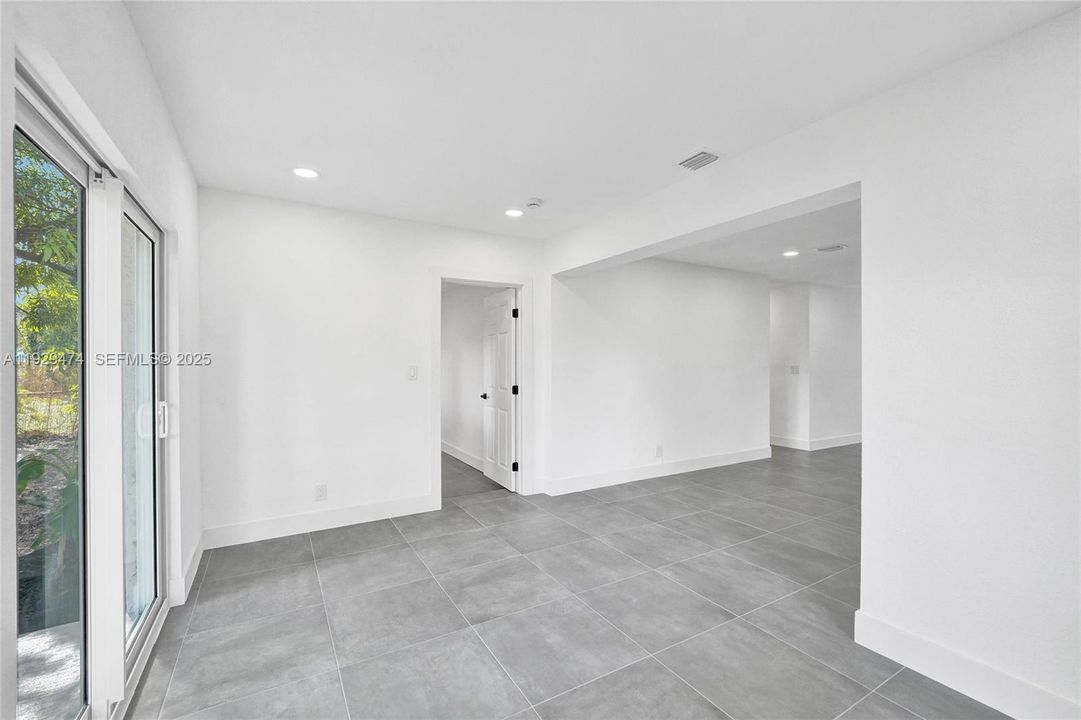 For Sale: $579,900 (4 beds, 3 baths, 1584 Square Feet)