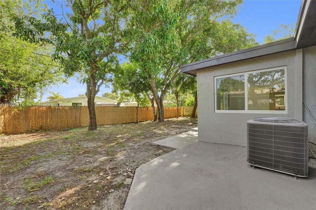 For Sale: $579,900 (4 beds, 3 baths, 1584 Square Feet)