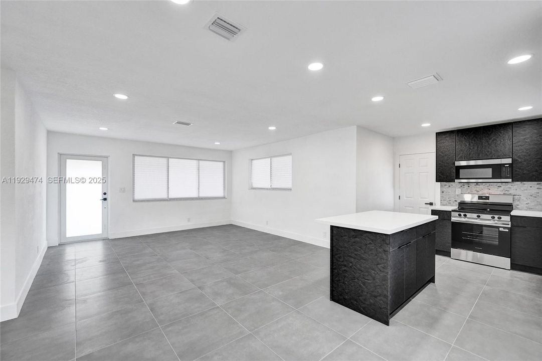 For Sale: $579,900 (4 beds, 3 baths, 1584 Square Feet)