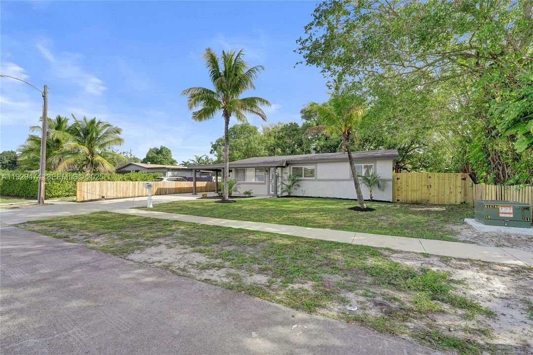 For Sale: $579,900 (4 beds, 3 baths, 1584 Square Feet)