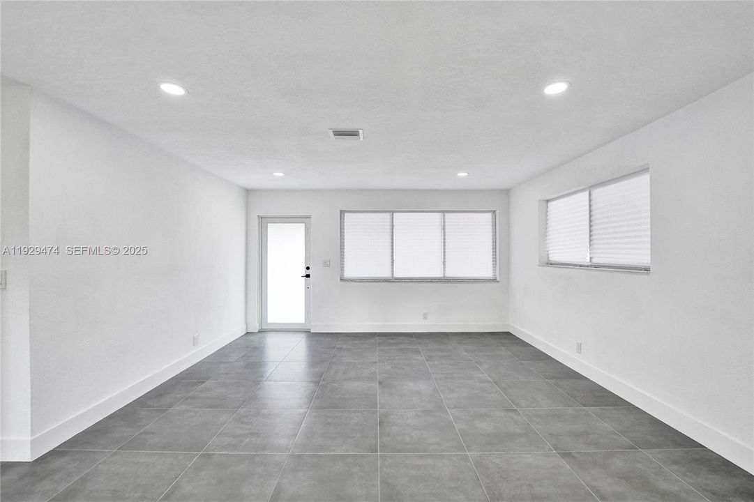 For Sale: $579,900 (4 beds, 3 baths, 1584 Square Feet)