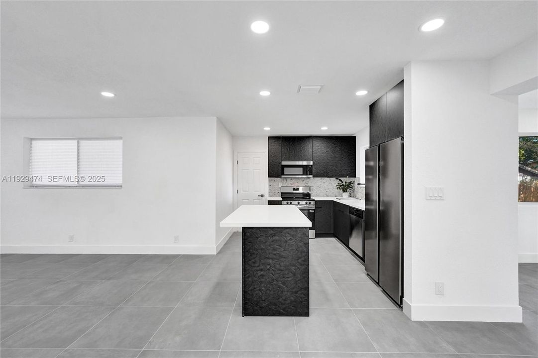 For Sale: $579,900 (4 beds, 3 baths, 1584 Square Feet)