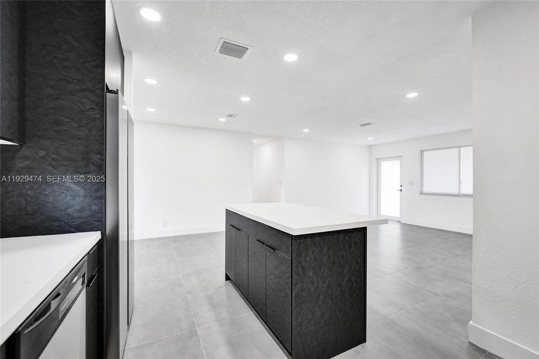 For Sale: $579,900 (4 beds, 3 baths, 1584 Square Feet)