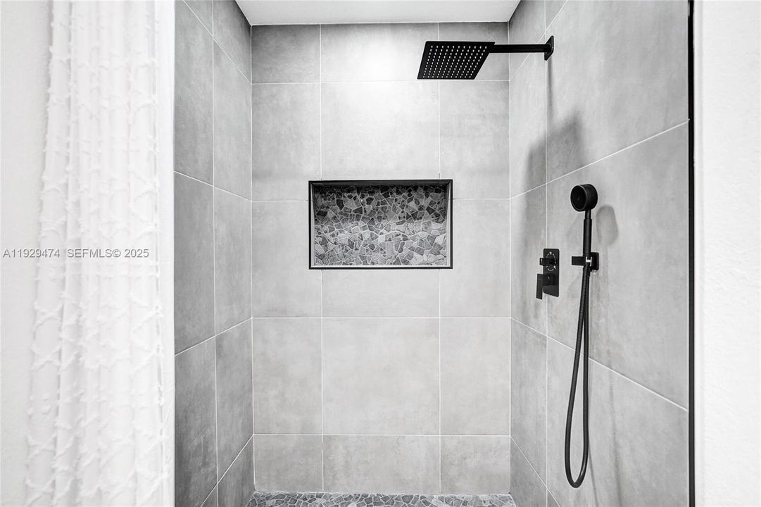 For Sale: $579,900 (4 beds, 3 baths, 1584 Square Feet)