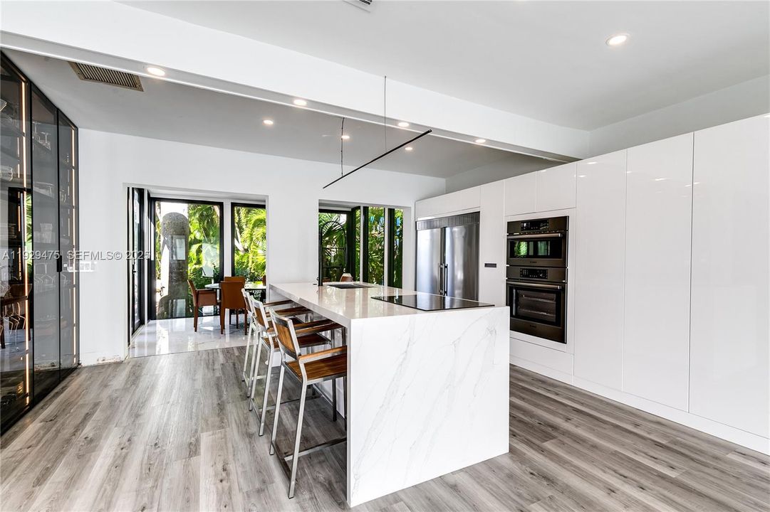 En Venta: $5,900,000 (5 camas, 5 baños, 4711 Pies cuadrados)