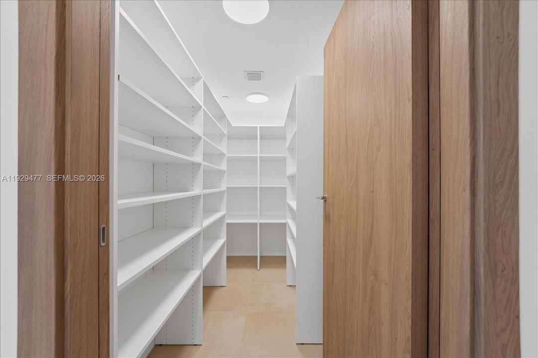 For Sale: $4,295,000 (3 beds, 4 baths, 3075 Square Feet)