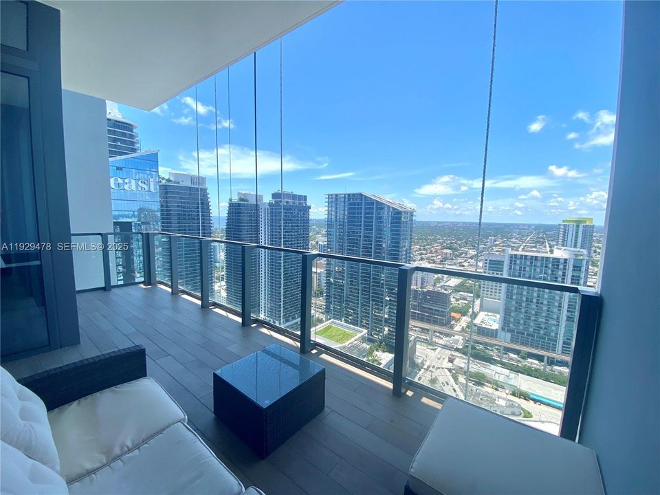 待售: $789,000 (1 贝兹, 1 浴室, 976 平方英尺)