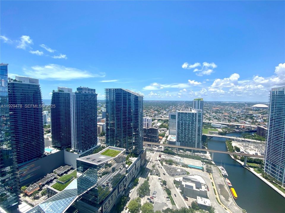 待售: $789,000 (1 贝兹, 1 浴室, 976 平方英尺)