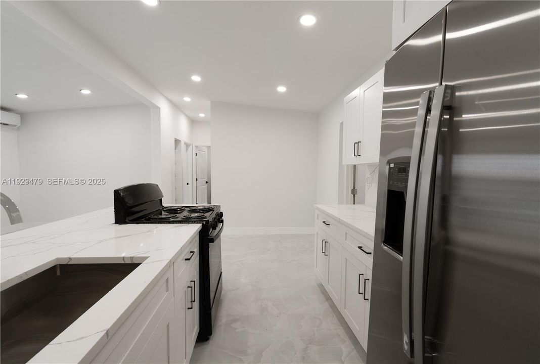 For Sale: $439,000 (3 beds, 2 baths, 1226 Square Feet)