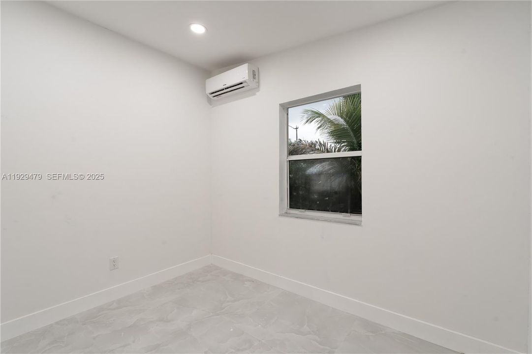 For Sale: $439,000 (3 beds, 2 baths, 1226 Square Feet)