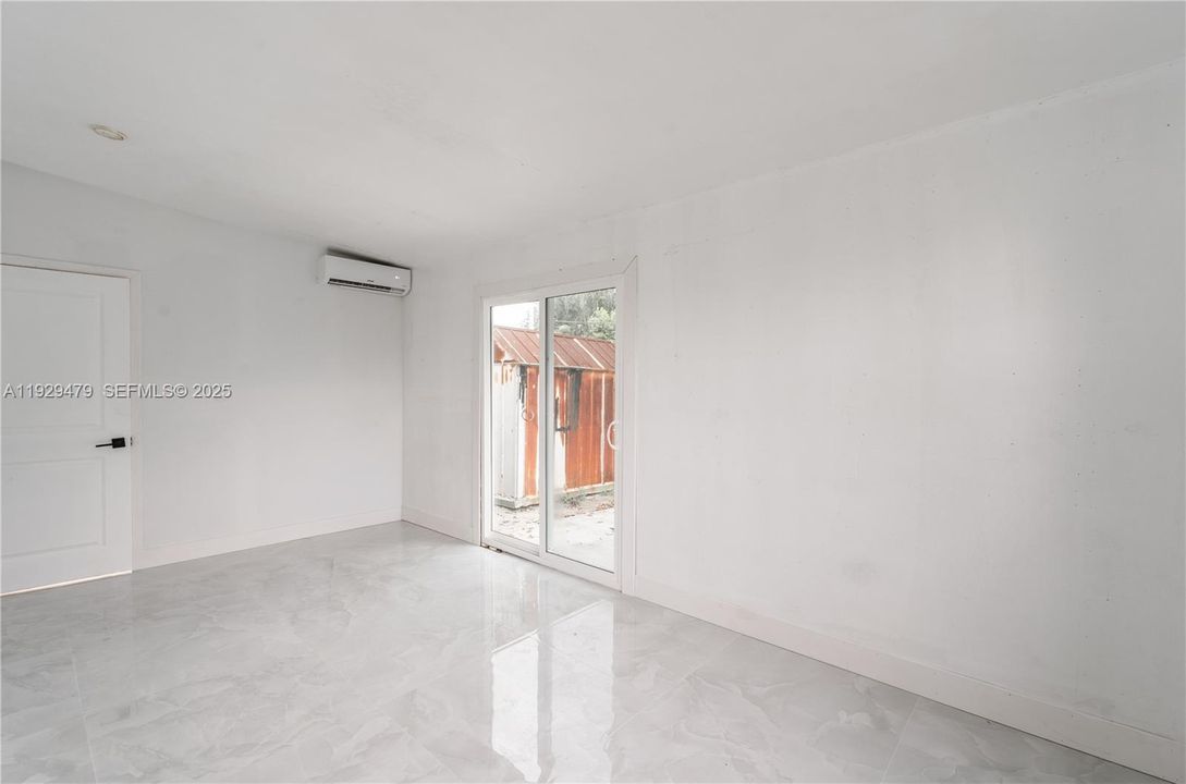 For Sale: $439,000 (3 beds, 2 baths, 1226 Square Feet)