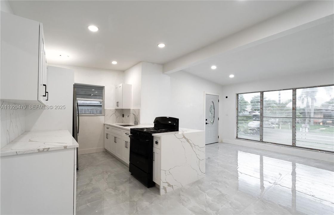 For Sale: $439,000 (3 beds, 2 baths, 1226 Square Feet)