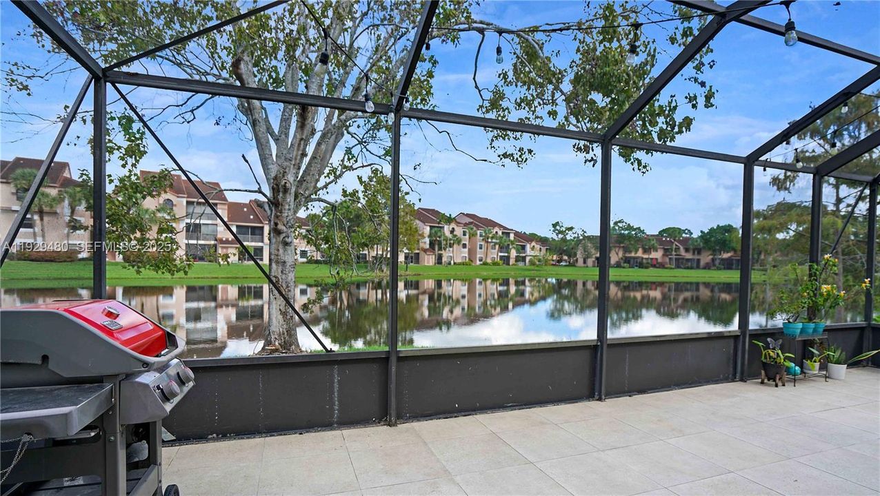 For Sale: $560,000 (3 beds, 2 baths, 1484 Square Feet)